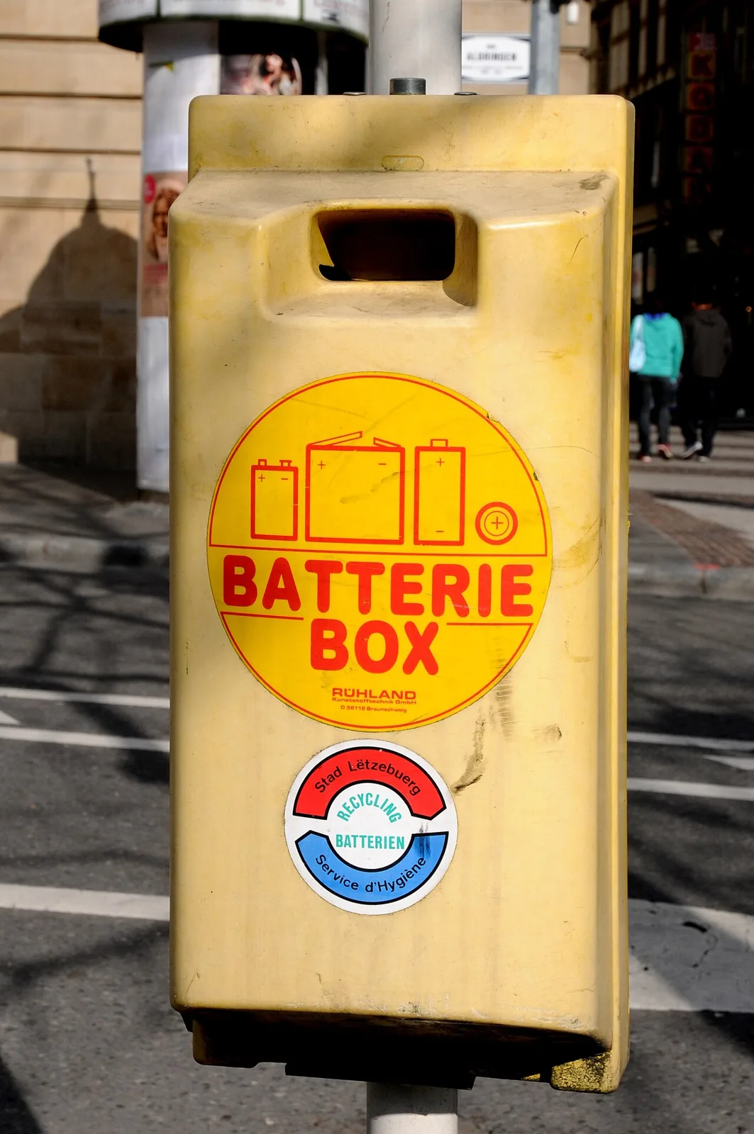 Reciclar pilas y baterías: dónde llevarlas y por qué nunca a la basura